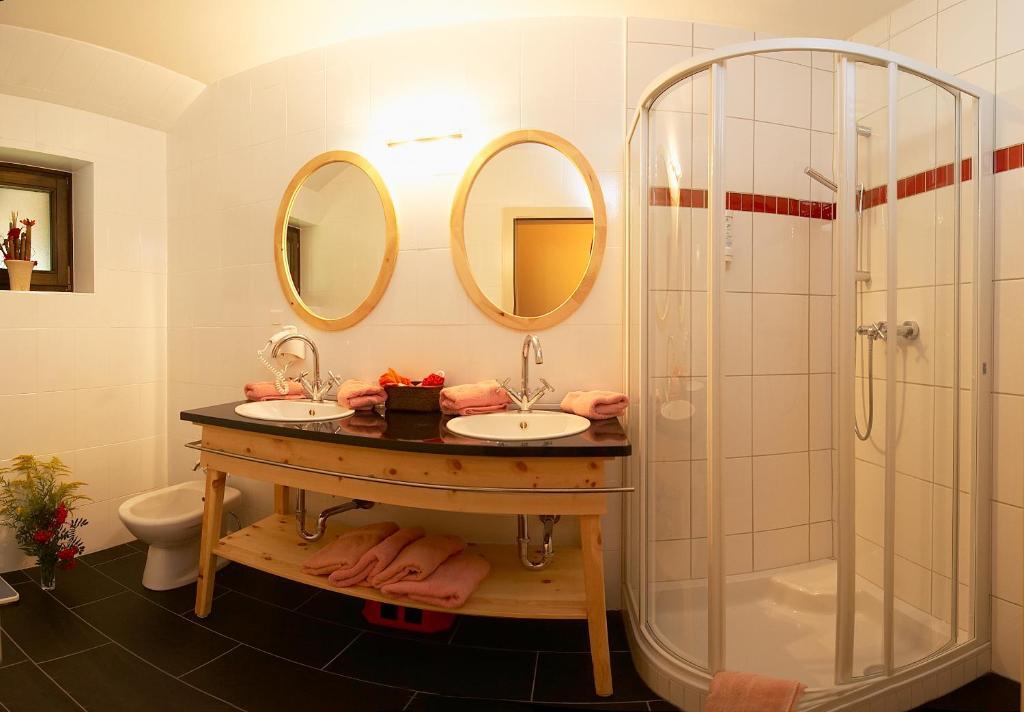Ortners Mauerwirt - Leistbarer Luxus Apartment Bad Kleinkirchheim Luaran gambar