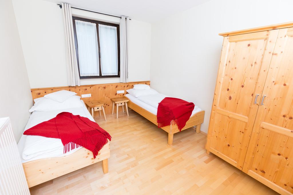 Ortners Mauerwirt - Leistbarer Luxus Apartment Bad Kleinkirchheim Luaran gambar