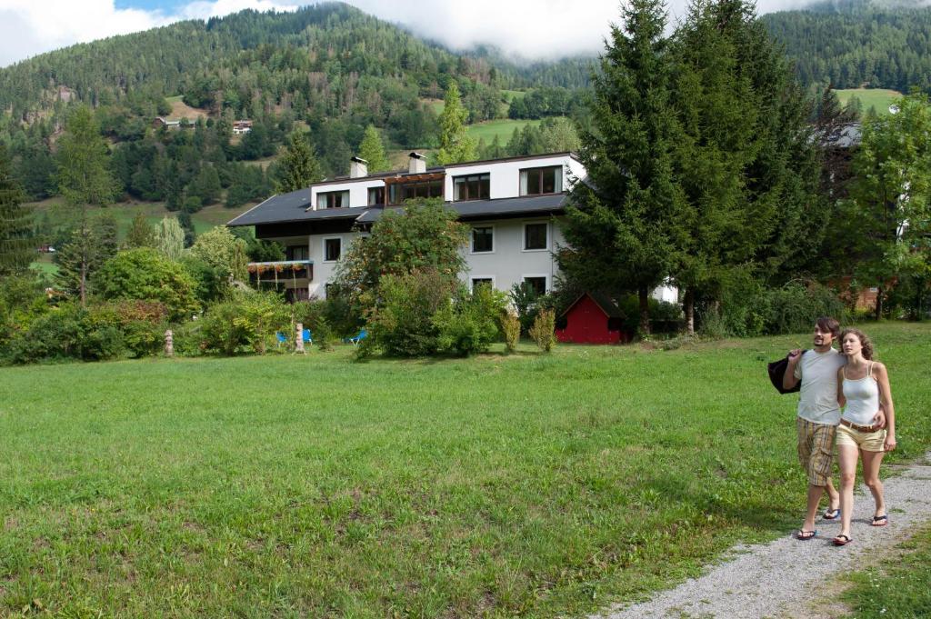 Ortners Mauerwirt - Leistbarer Luxus Apartment Bad Kleinkirchheim Luaran gambar