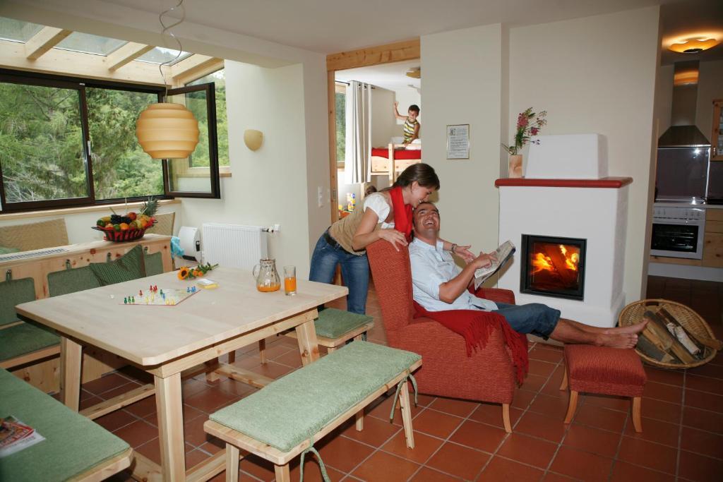Ortners Mauerwirt - Leistbarer Luxus Apartment Bad Kleinkirchheim Luaran gambar